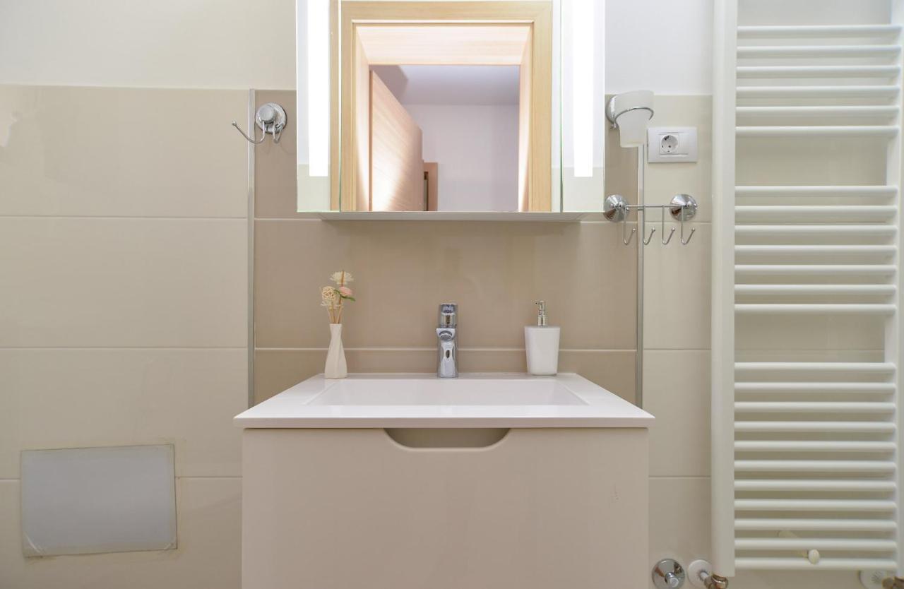 Apartment Snjezana 1064 روفينج المظهر الخارجي الصورة